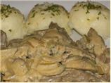 Beef Stroganov (Stroganoff). Photo by Jewelies