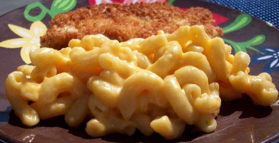 Creamy Crock Pot Macaroni and Cheese. Photo by diner524