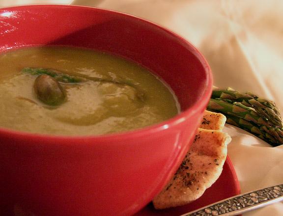 Uncle Bill's Asparagus Soup. Photo by justcallmetoni