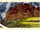 Veal Scaloppine With Grapes and Mushrooms
