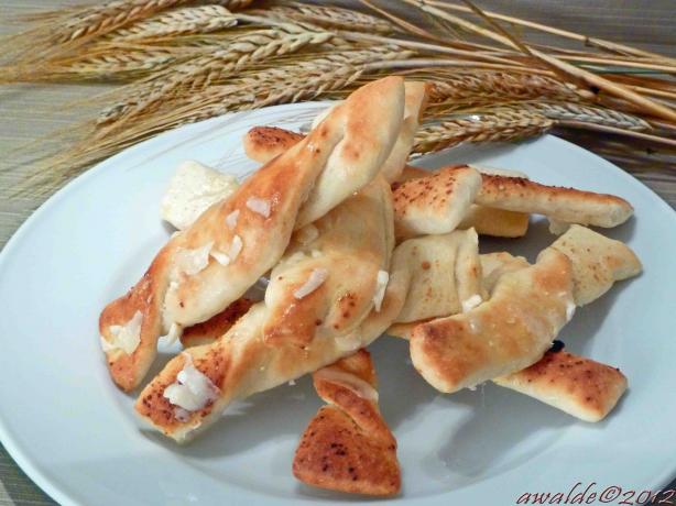 Crazy Good Garlic Breadsticks. Photo by awalde