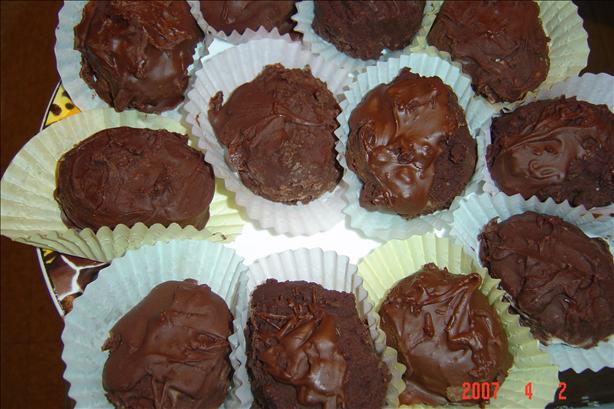 Linda's Coconut Cream Almond Joy Easter Eggs. Photo by Linda's Busy Kitchen