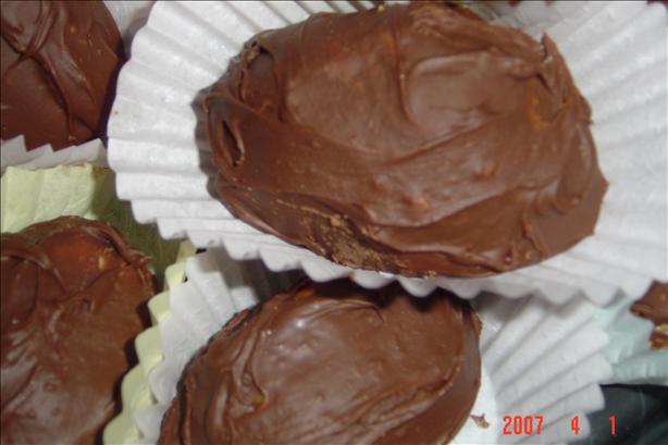 Linda's Butter Cream Easter Eggs. Photo by Linda's Busy Kitchen