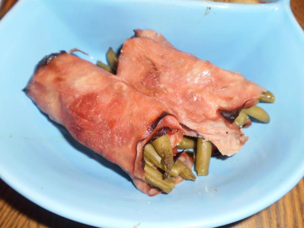 Green Bean Bundles. Photo by morgainegeiser