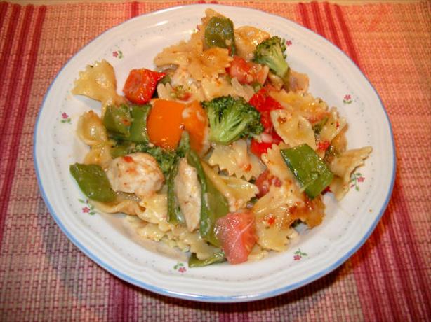 Terri's (Almost) Famous Clean-Out-The-Veggie-Drawer Pasta Primav. Photo by Terri F.