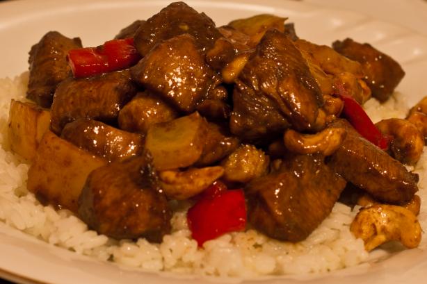 Chicken With Cashews. Photo by Peter J