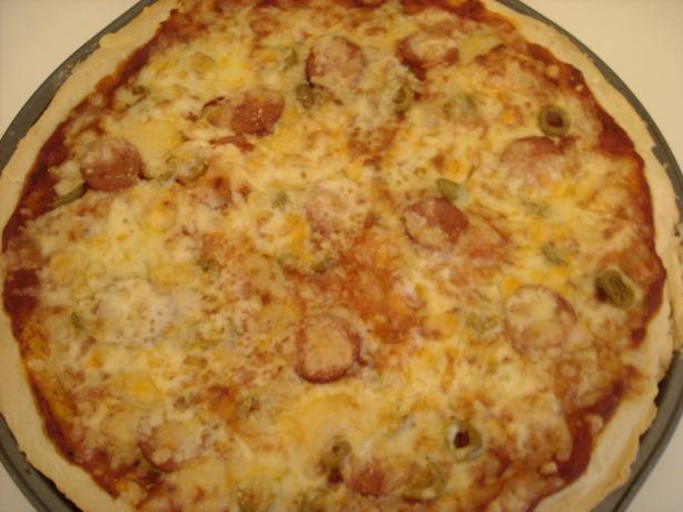 Astonishingly Easy "yeasty" Bisquick Pizza Dough. Photo by mums the word