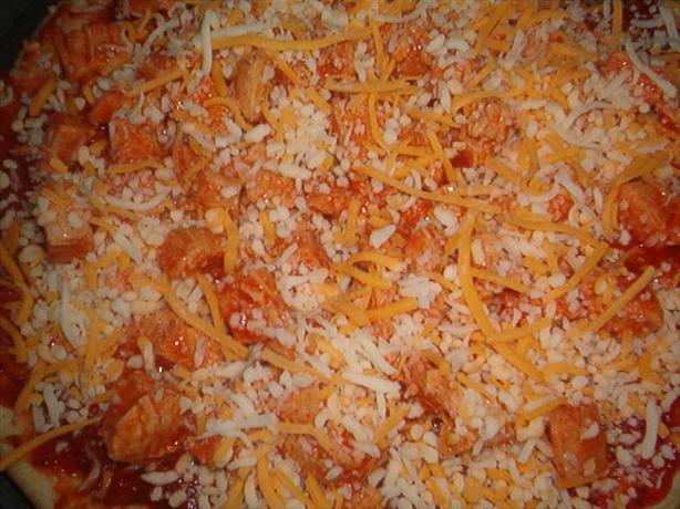 Easy Buffalo Chicken Pizza. Photo by Darla Mays
