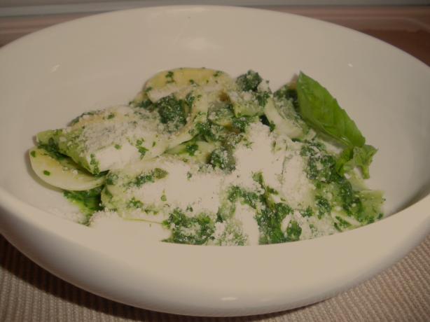 Ravioli W/Spinach Pesto. Photo by PanNan