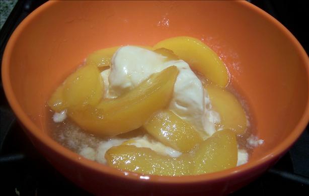 Sauteed Peaches with Vanilla Ice Cream. Photo by lazyme