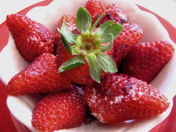 Balsamic Strawberries (Not Heated). Photo by gailanng