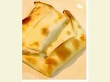 Empanada De Chile. Photo by Ricardoh