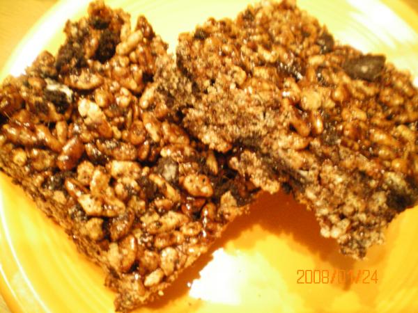 Chocolate Oreo Rice Krispies Squares (Microwave). Photo by CoffeeB