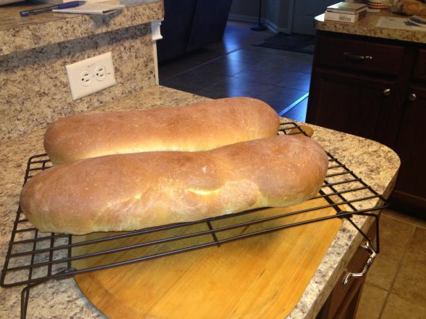 Avanti's Bread. Photo by Kimler