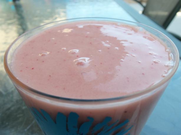 Strawberry-Citrus Smoothie. Photo by AZPARZYCH