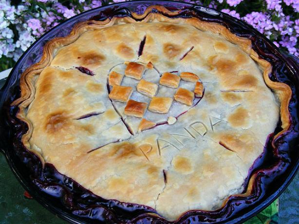 Country-Style Fresh Blackberry Pie. Photo by Lavender Lynn