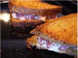 Toasted Sausage and Horseradish Sandwiches - Grzanki Z Kielbasa