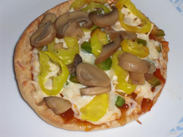 Weight Watchers Pita Pizza. Photo by Mayniac May Family