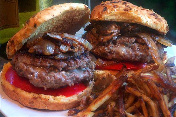 Whine and Cheese All the Thyme Burger. Photo by NcMysteryShopper