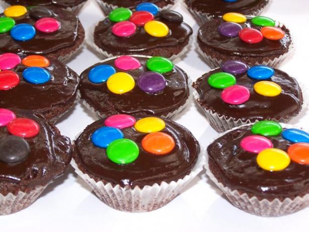 Chocolate Sweetie Cupcakes. Photo by **Jubes**