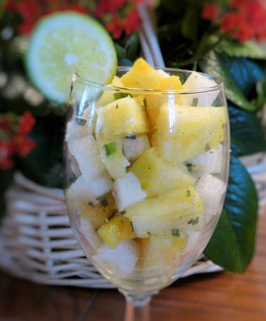 Jicama & Pineapple Snack (Ww Core). Photo by PaulaG