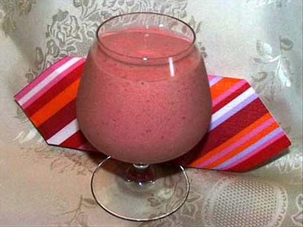 Rhubarb Smoothies and Shakes. Photo by twissis