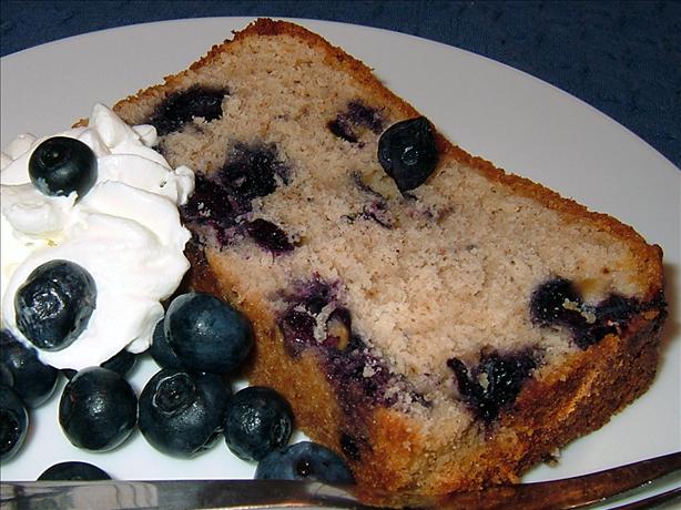 Danish Quick Coffee Cake With Fresh Fruit - Galop Kaffekage. Photo by PanNan