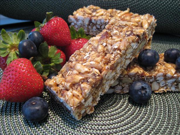 Chewy No-Bake Granola Bars. Photo by Cookin'Diva