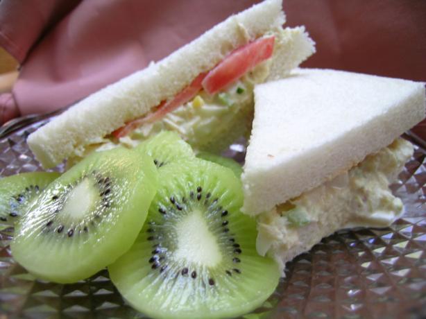 Apple Lime Tuna Salad. Photo by Rinshinomori