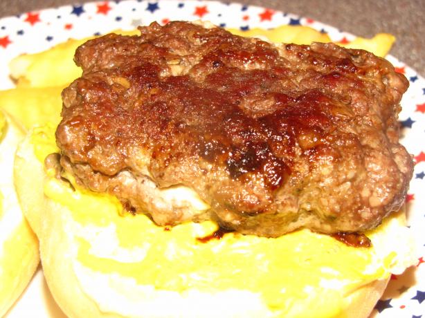 Cream Cheese Stuffed Garlic Burgers. Photo by kellychris