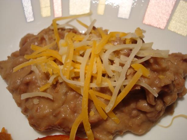Cooking Class Refried Beans. Photo by Starrynews