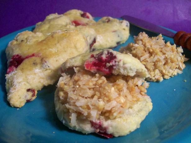 Coconut & Cashew Bread Paste (Vegan). Photo by Sharon123