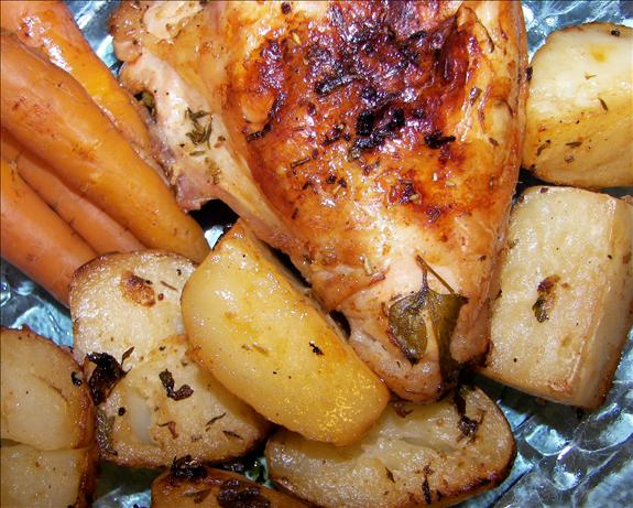 Italian Garlic Chicken and Potatoes. Photo by Baby Kato