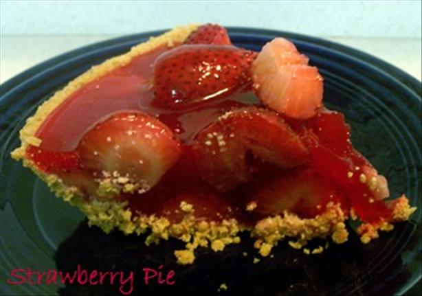 Strawberry Pie Fast and Easy. Photo by AmyMCGS
