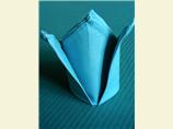 Serviette/Napkin Folding, Fleur De Lis Variation Cardinal Hat