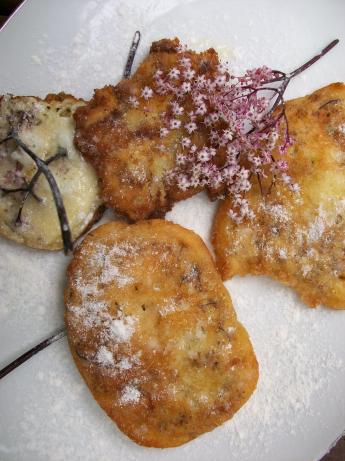 Beignets &aacute; La Fleur De Sureau - Elderflower Fritters. Photo by Cookgirl
