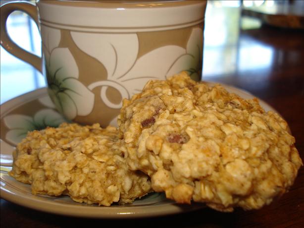 Low Fat Oatmeal Chocolate Chip Cookies. Photo by Mika G.