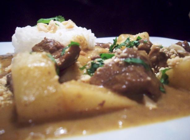 Slow Cooker/Crock Pot Massaman Curry. Photo by Tisme