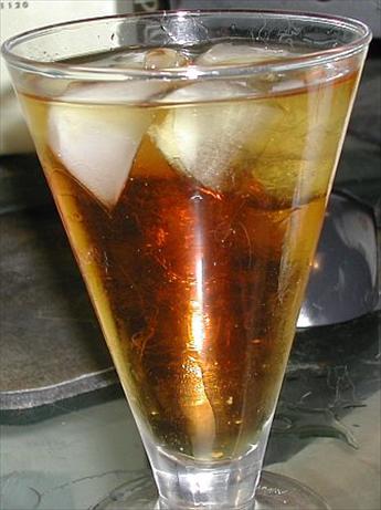 Cider Heaven  (Cider and Rum over Ice). Photo by MarraMamba