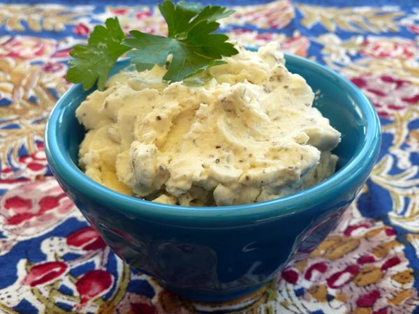 Make Your Own Boursin Cheese - Paula Deen. Photo by momaphet