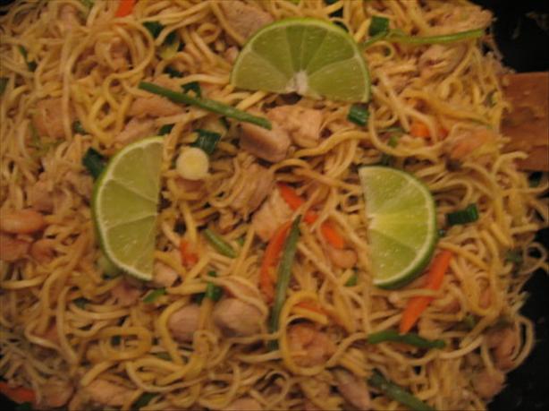 Pancit Canton. Photo by Engrossed