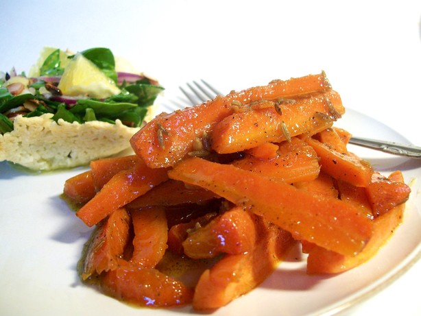 Carrots Scented With Cardamom and Fennel. Photo by Sharon123