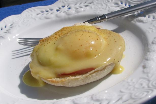 Eggs Benedict. Photo by lazyme