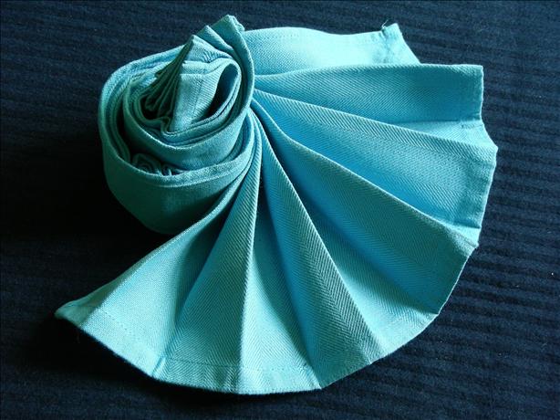 Serviette/Napkin, Dramatic Fan. Photo by kiwidutch