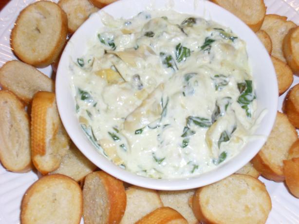 Crock Pot Spinach Artichoke Dip. Photo by KimmieCat