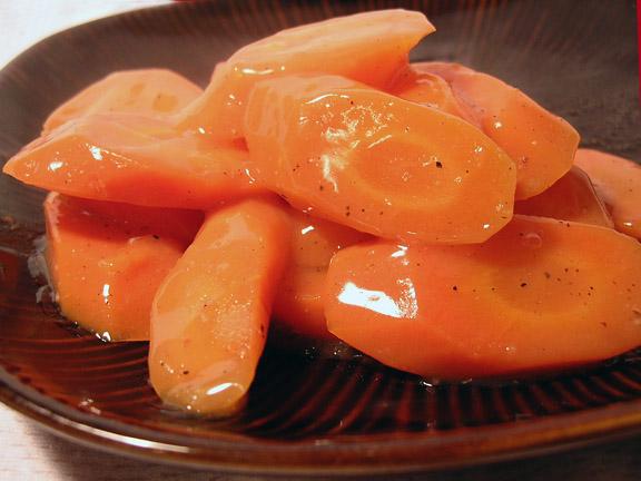 Orange-Spiced Carrots (Fat-Free). Photo by justcallmetoni