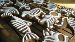Gingerbread Skeletons. Photo by dicentra