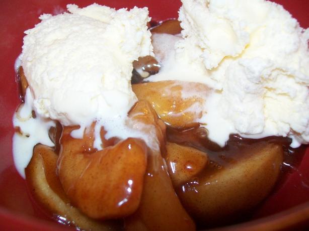 Baked Cinnamon Apples (Crock Pot). Photo by koka824