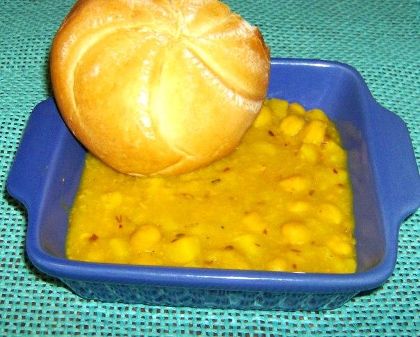 Aloo Channa Tarkari  (Potato and Garbanzo Beans in a Curry). Photo by Nasseh