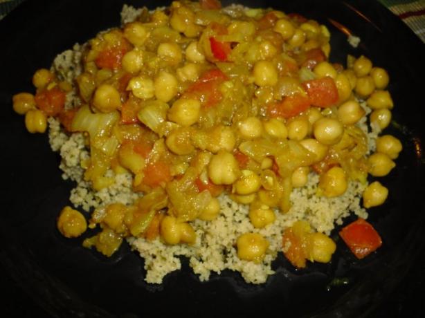 Chickpea Curry (Garbanzos). Photo by tamalita62